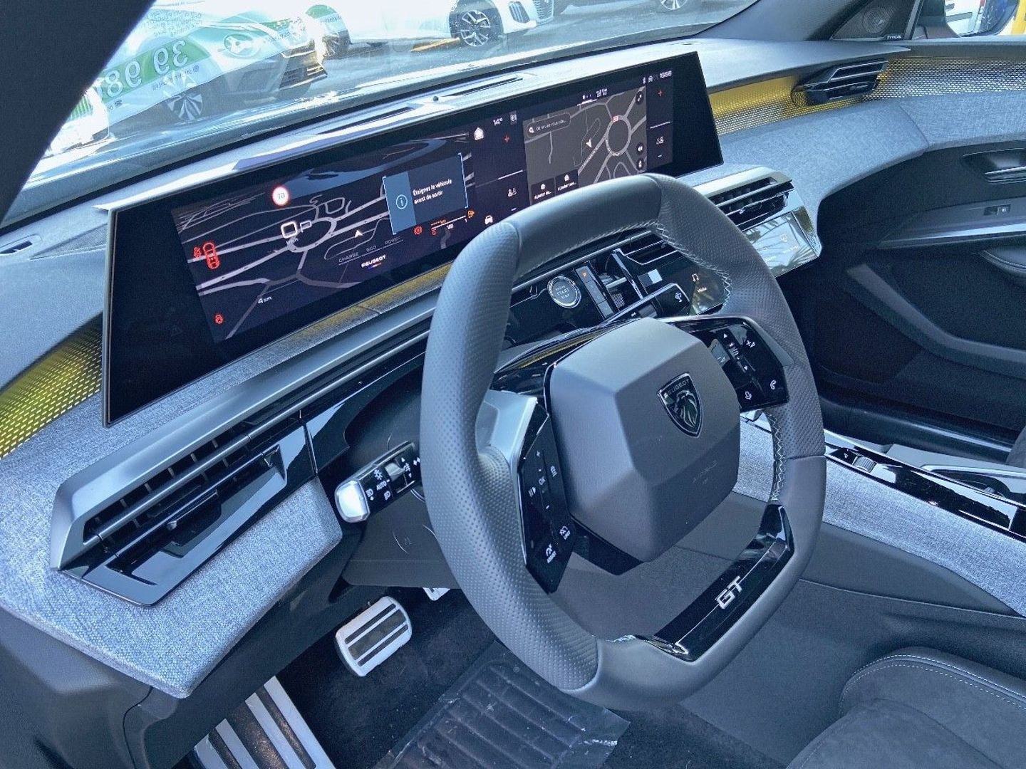 PEUGEOT 3008 - NEW Hybrid 136 e-DCS6 GT Pack Toit Ouvrant Hifi Focal Drive Assist Sellerie Alcantara