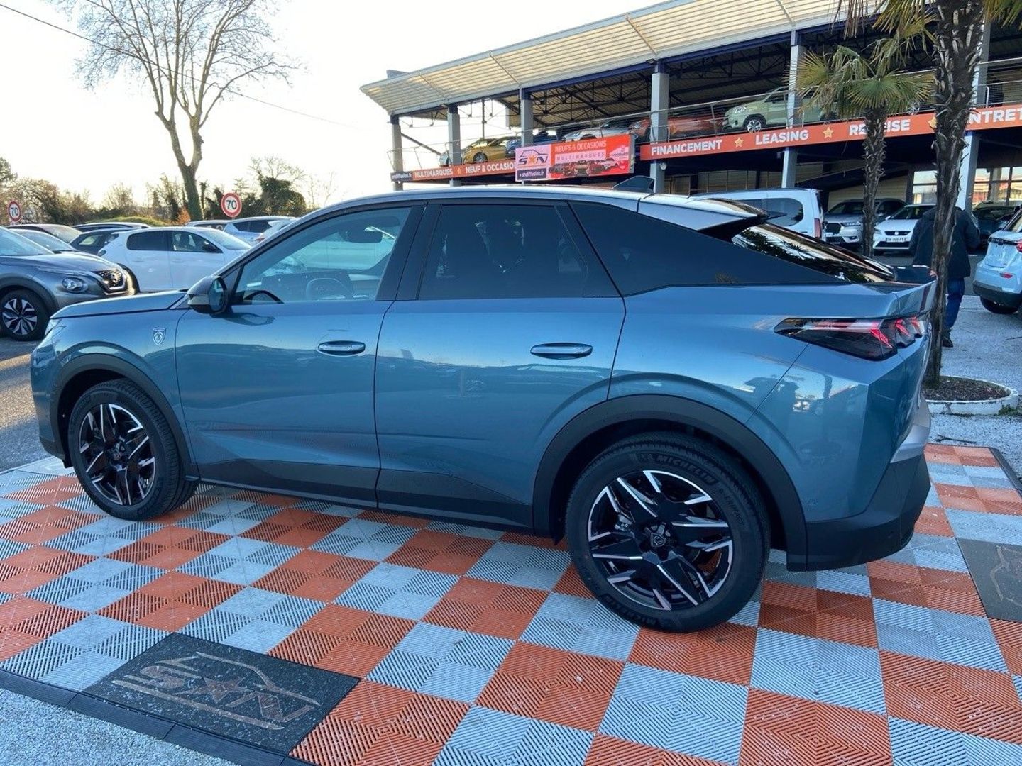 PEUGEOT 3008 - NEW Hybrid 136 e-DCS6 GT Pack Toit Ouvrant Hifi Focal Drive Assist Sellerie Alcantara